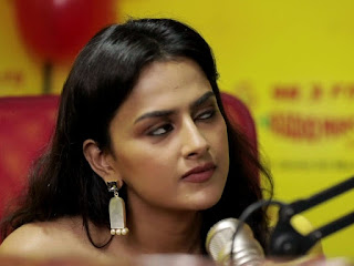 Actress Shraddha srinath NKP interview Stills at radio Mirchi