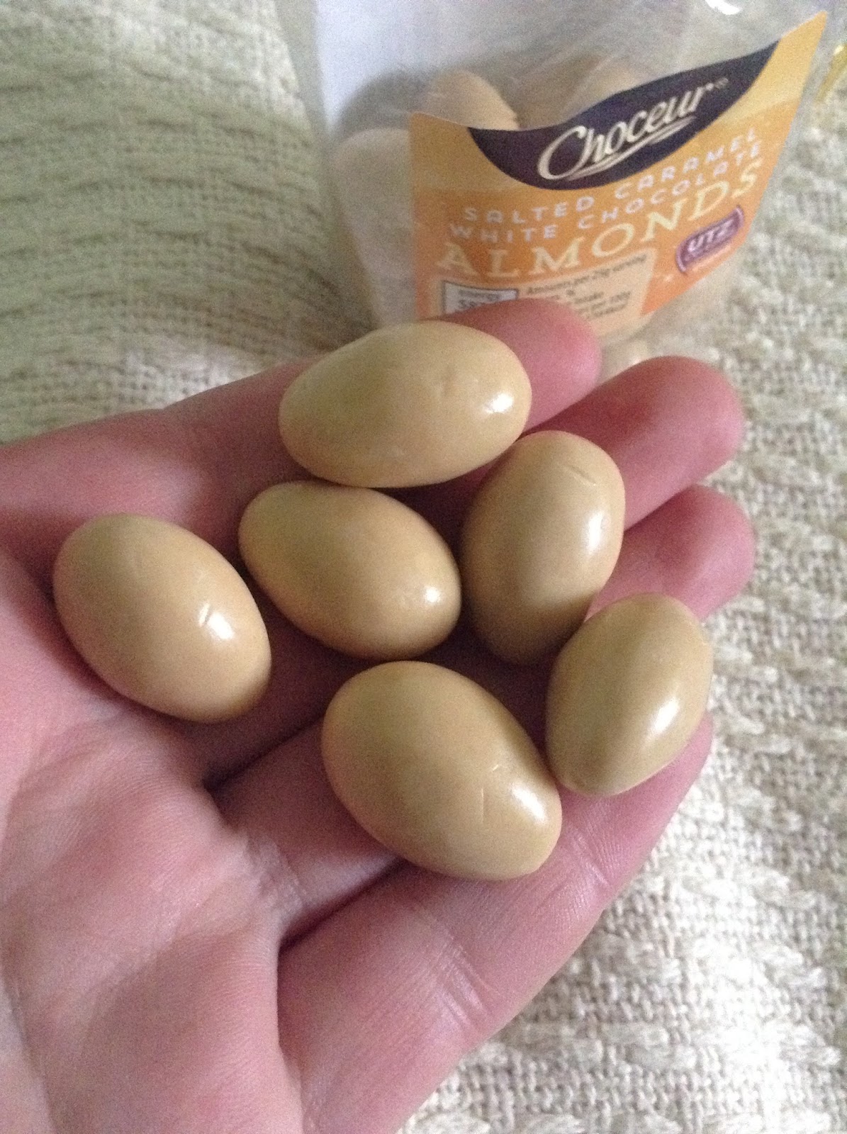 Choceur Salted Caramel White Chocolate Almonds (Aldi)