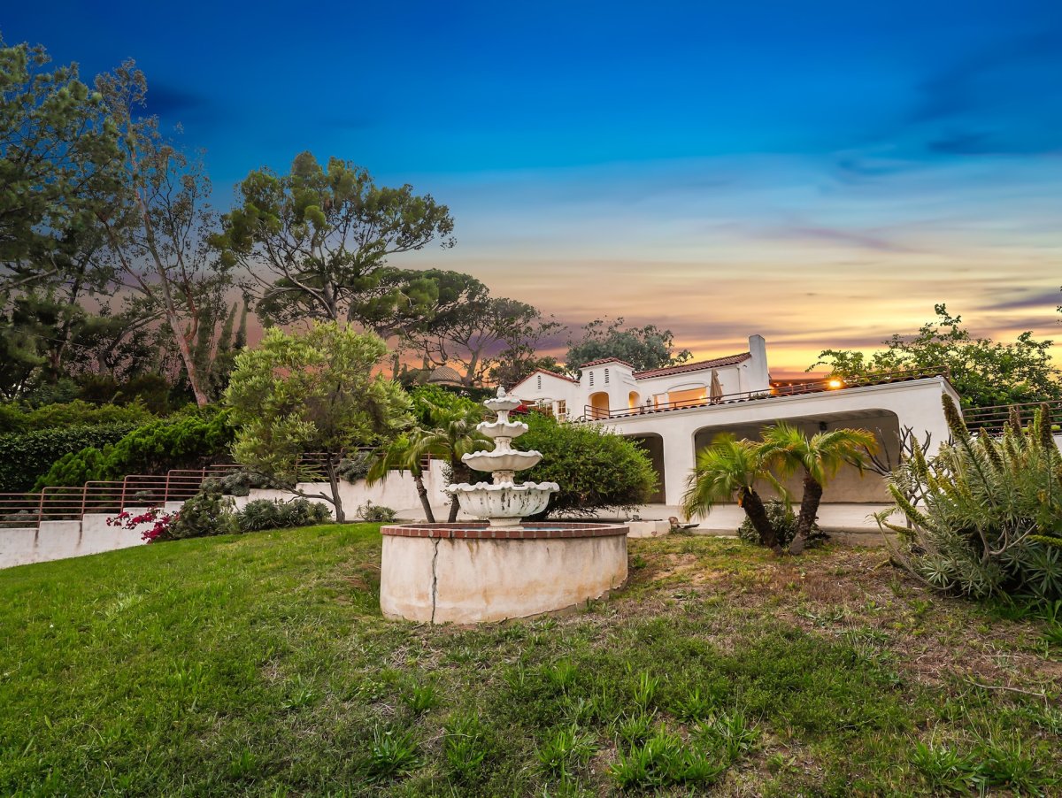 RETRO KIMMER'S BLOG THE LABIANCA MURDER HOUSE IS UP FOR SALE AT 2 MILLION