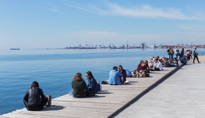  Δημοσκόπηση «βόμβα» δείχνει την κυβέρνηση Μητσοτάκη να «βουλιάζει»