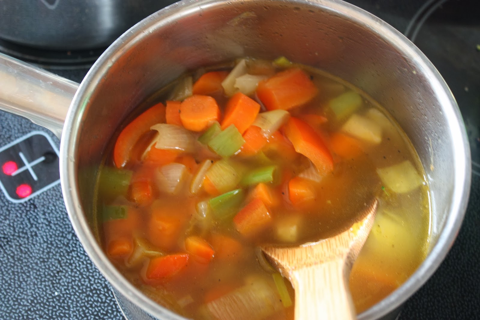 Zupa z Brokułami i Marchewką Broccoli and Carrot Soup - Polish Housewife