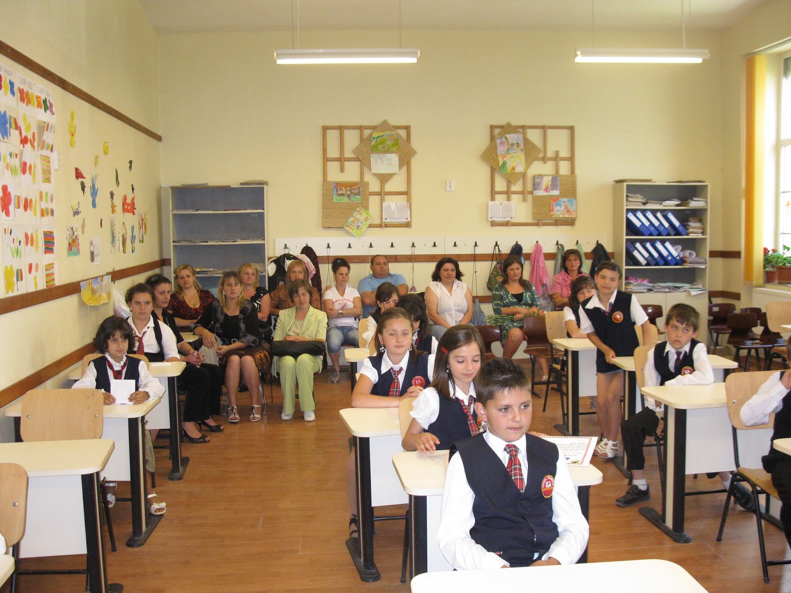 Discurs Ultimul Clopotel Clasa A 8 A CLASA MEA: Activitati extrascolare