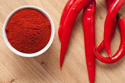 أغذية تغنيك عن تناول المضادات الحيوية  Chili-powder