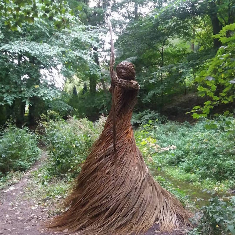 Скульптуры Anna & The Willow из плетеных ивовых прутьев 