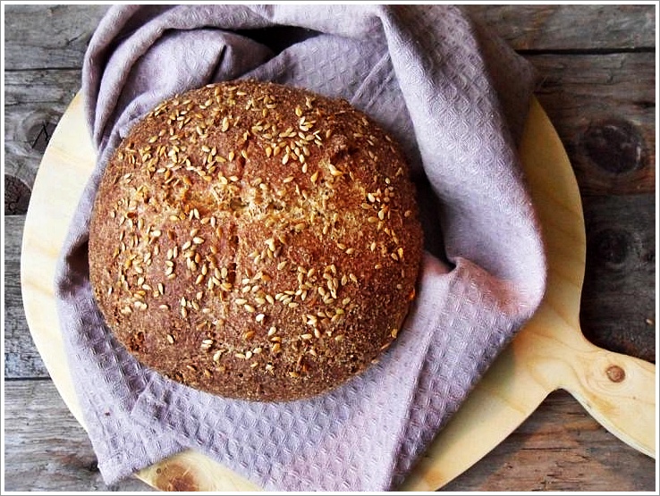 Glutenfreies Low Carb Brot mit Flohsamenschalen Pulver