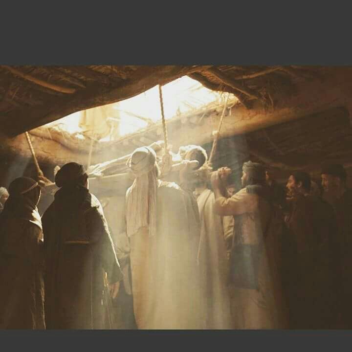 Healing The Paralytic Luke 5 17 26 luke-5-12-while-jesus-was-in-one-of-the-towns-a-man-came-along-who-was