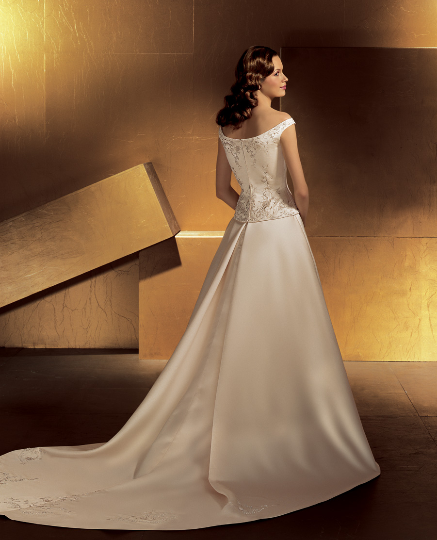 vestidos de novia: Wedding Dress Colours 2