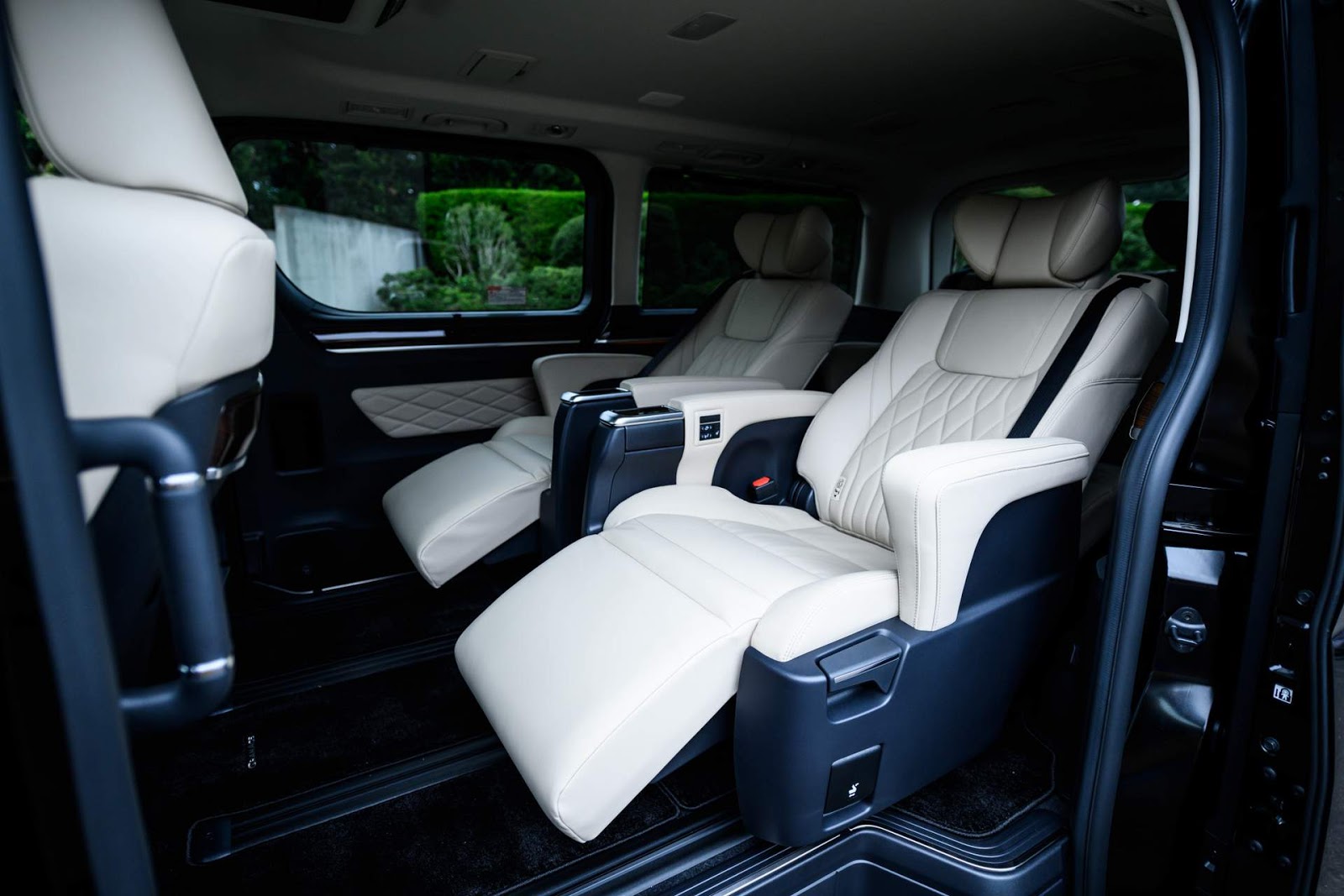 Toyota Granace 2020