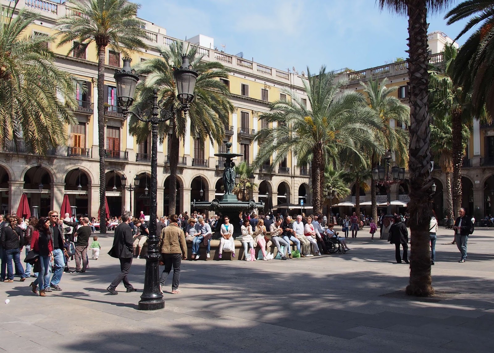 Barcelona 2014 Placa Reial Barcelona 2014 Placa Reial