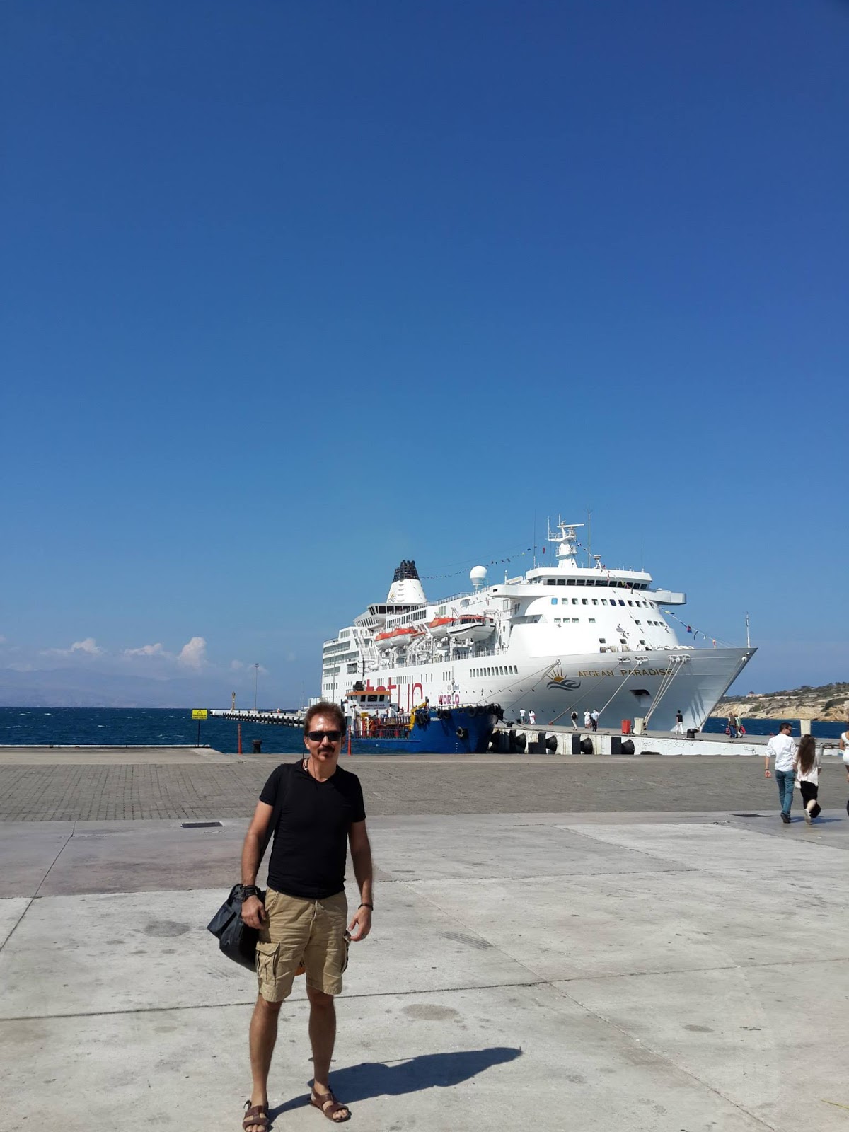 MOTOSİKLETLE TUR MİKANOSSANTORİNİRODOS GEMİ TURU / YUNANİSTAN