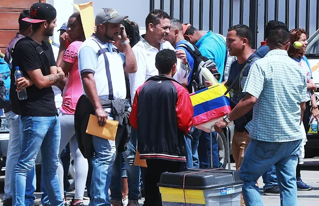 Vendedores venezolanos en Lima