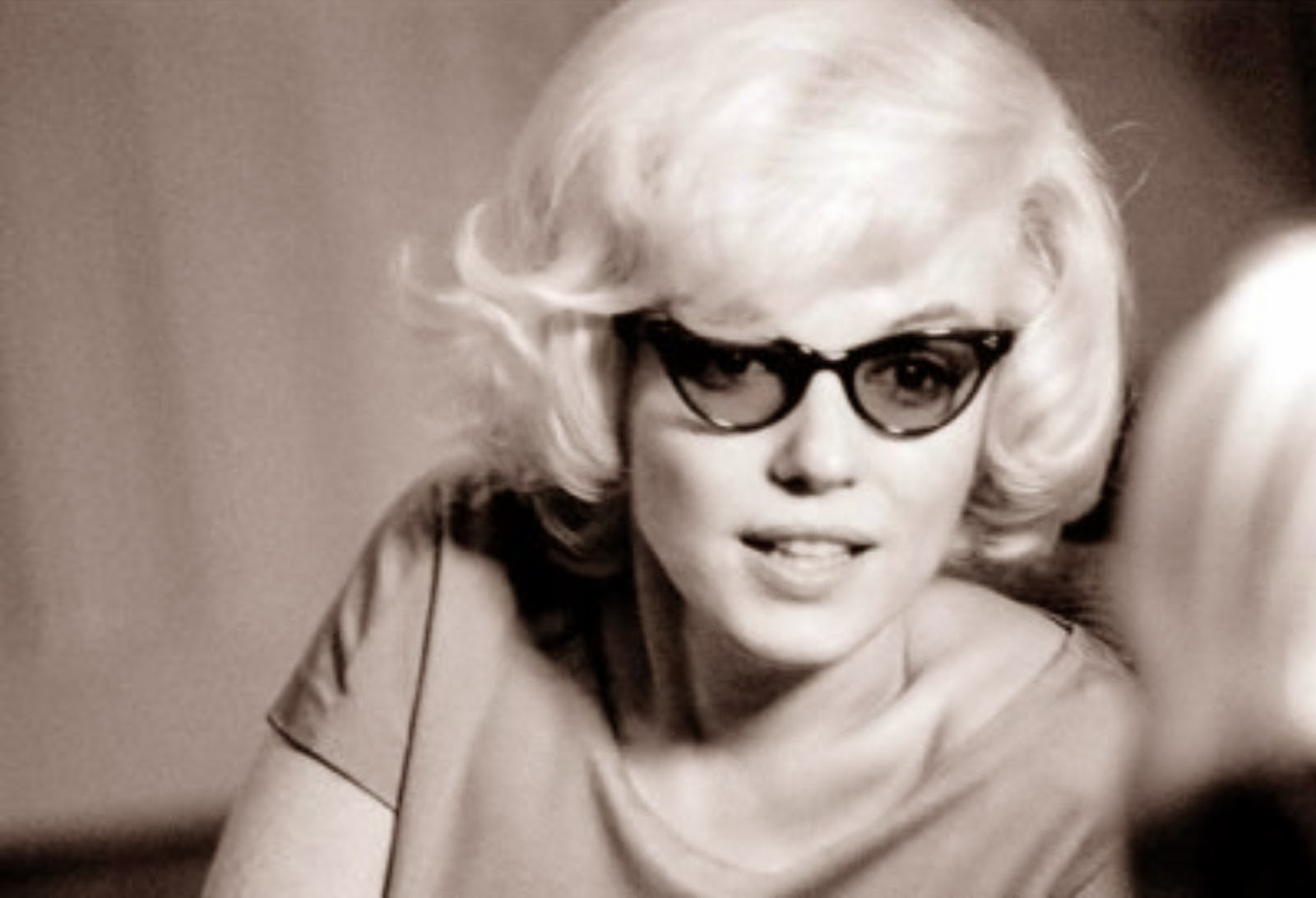 Fashion Portfolio Marilyn Monroe y sus gafas Wayfarer de Ray Ban Fashion Portfolio Marilyn Monroe y sus gafas Wayfarer de Ray Ban