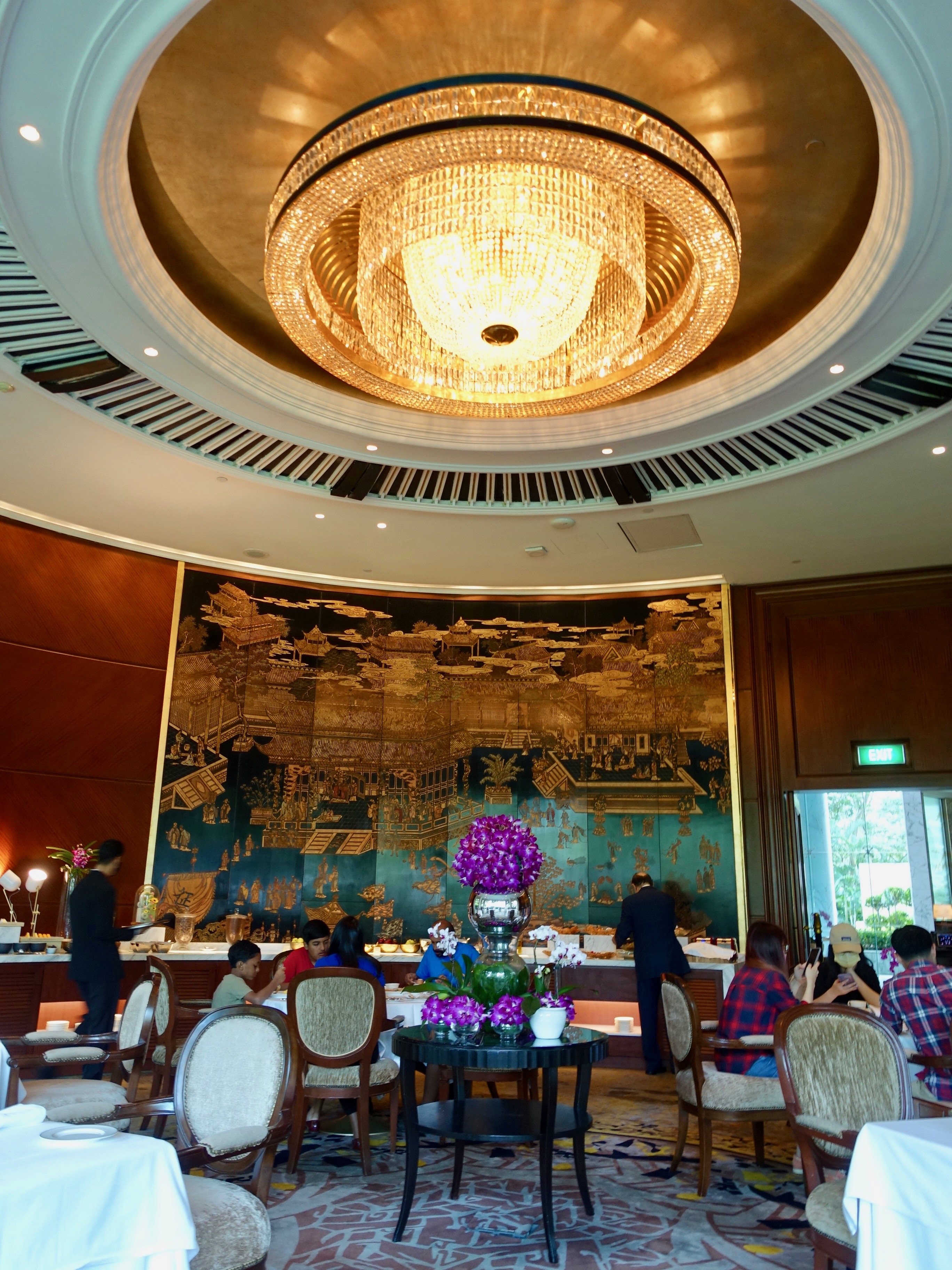 Ms Skinnyfat ShangriLa Valley Wing Indulgence Staycation