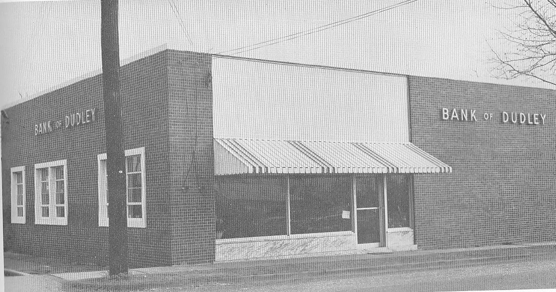 IMAGES OF OUR PAST THE BANK OF DUDLEY, DUDLEY, 1960S