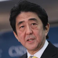Thủ tướng Nhật đến bệnh viện giữa tin đồn sức khỏe có vấn đề