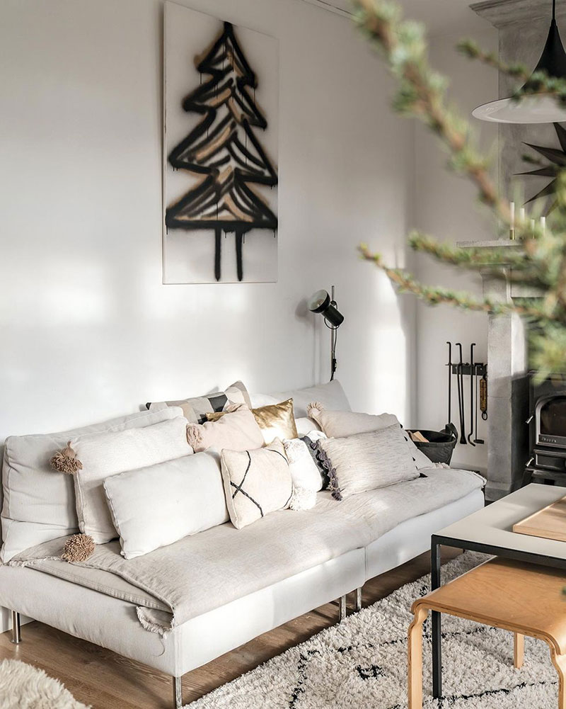 A Dutch home with cozy decoration and festive spirit