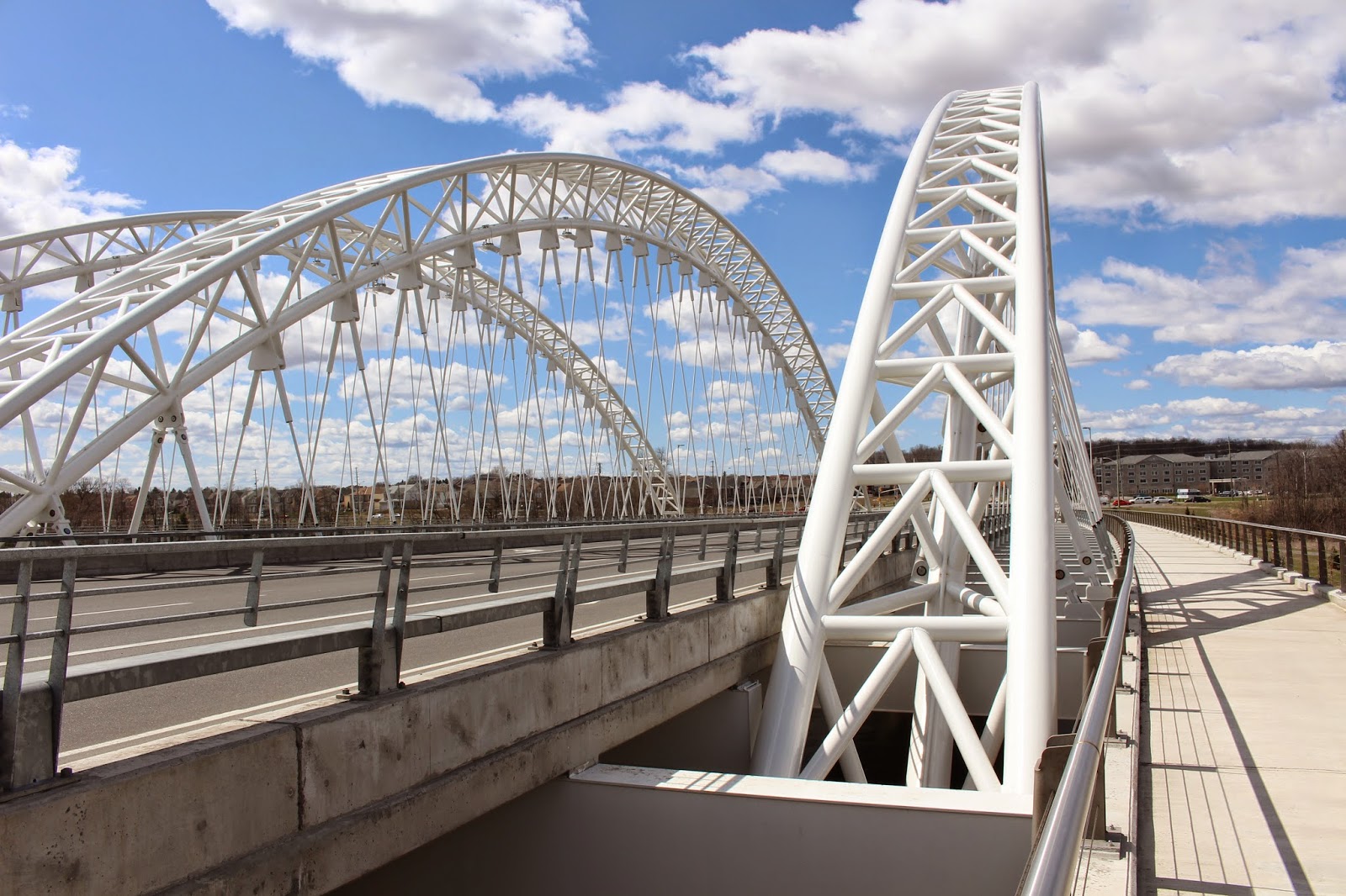 Memorials in Ottawa: Vimy Memorial Bridge