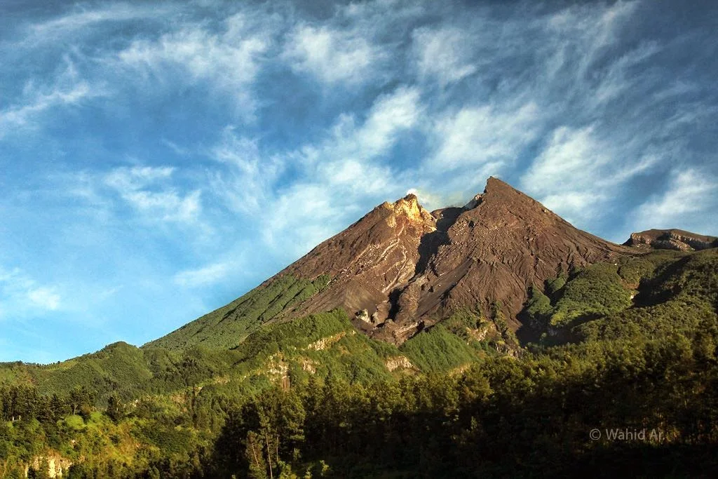 obyek wisata deles indah