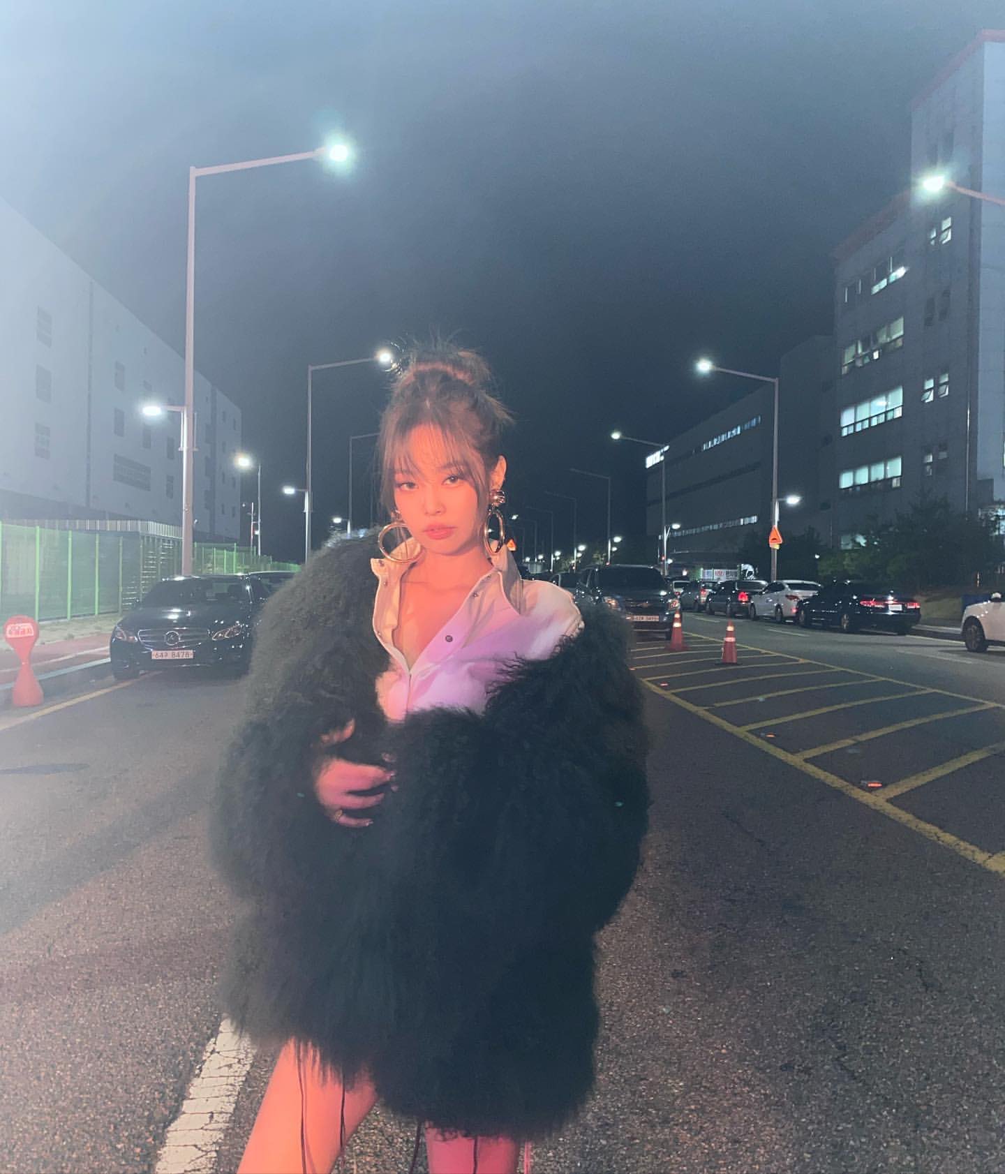 Knetz react to BLACKPINK Jennie's stunning visual in her latest