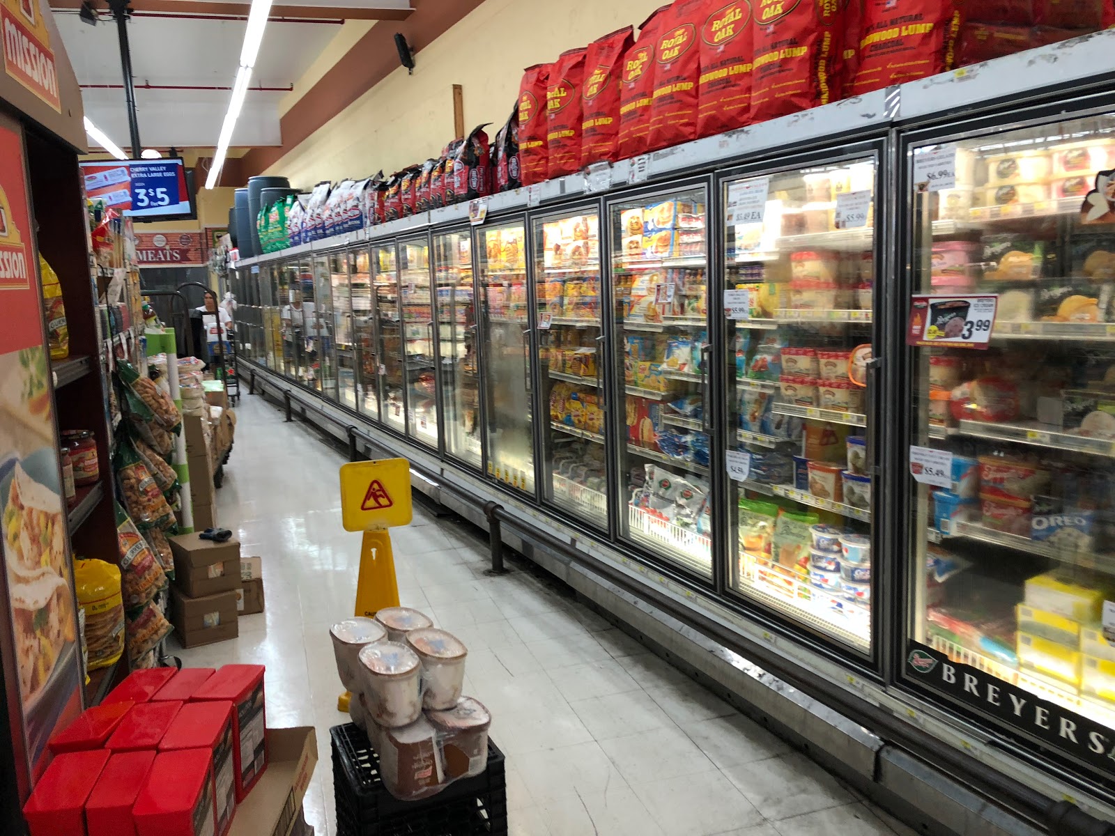 TOUR Cherry Valley Marketplace Corona, NY