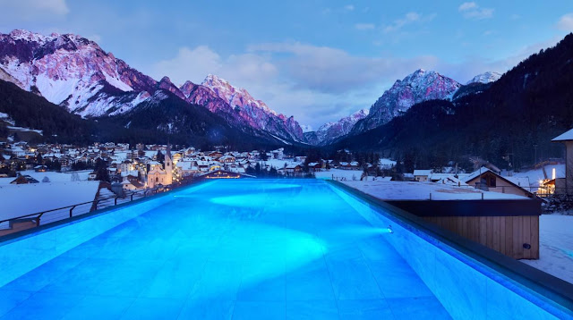 hotel con piscina esterna riscaldata montagna