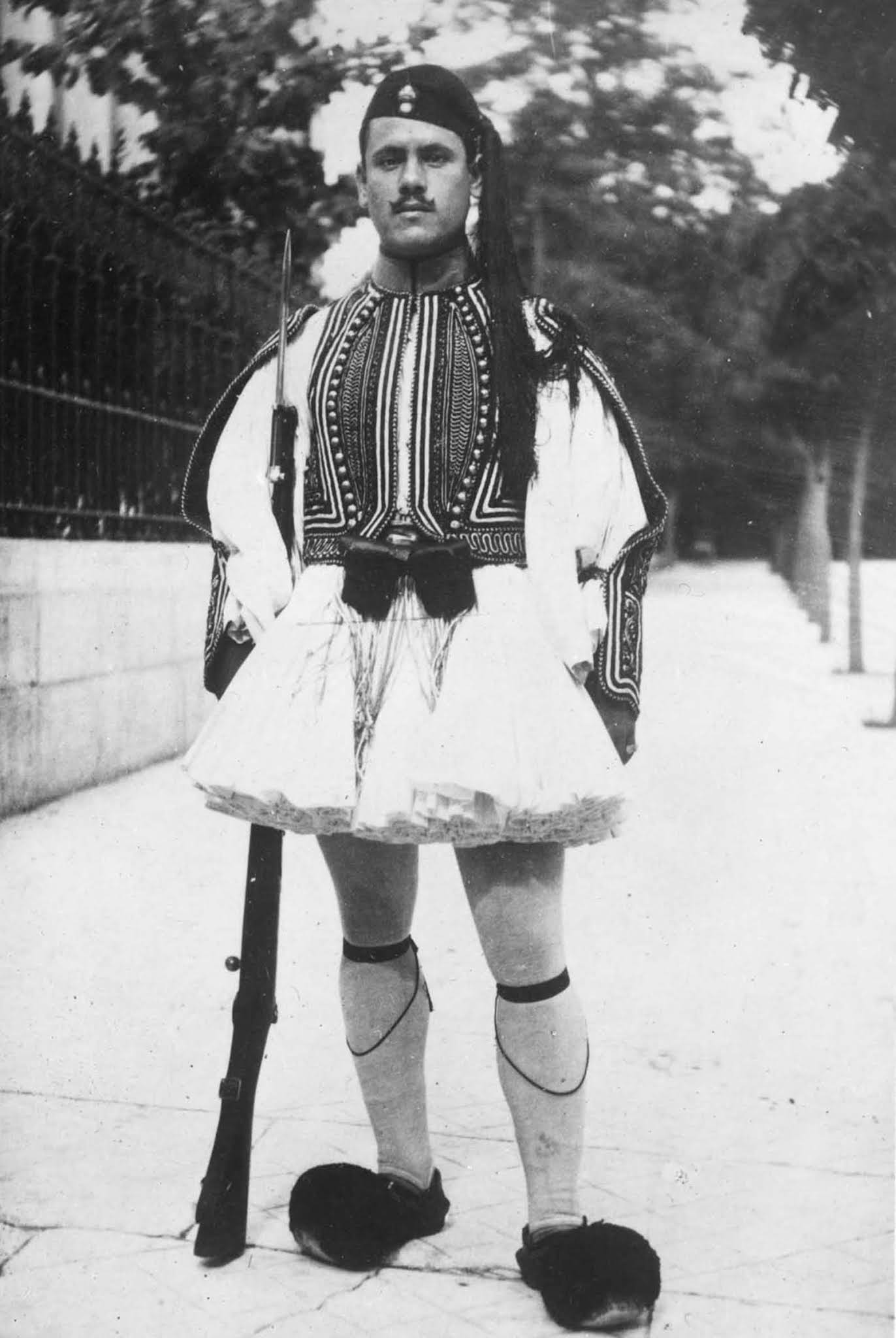 People of Balkans 100 years ago
