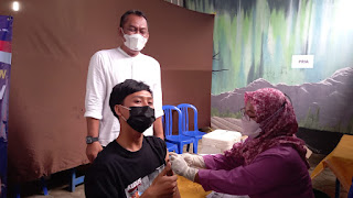 Akhwan Fasilitasi Vaksinasi di Rumahnya untuk Dukung Pemkab Kudus Capai Target 1 IMG 20210922 WA0227