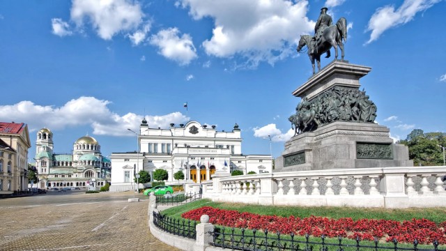 Sofia - Piazza dell'Assemblea Nazionale - Poracci In Viaggio sofia-piazza-assemblea-nazionale-poracci-in-viaggio