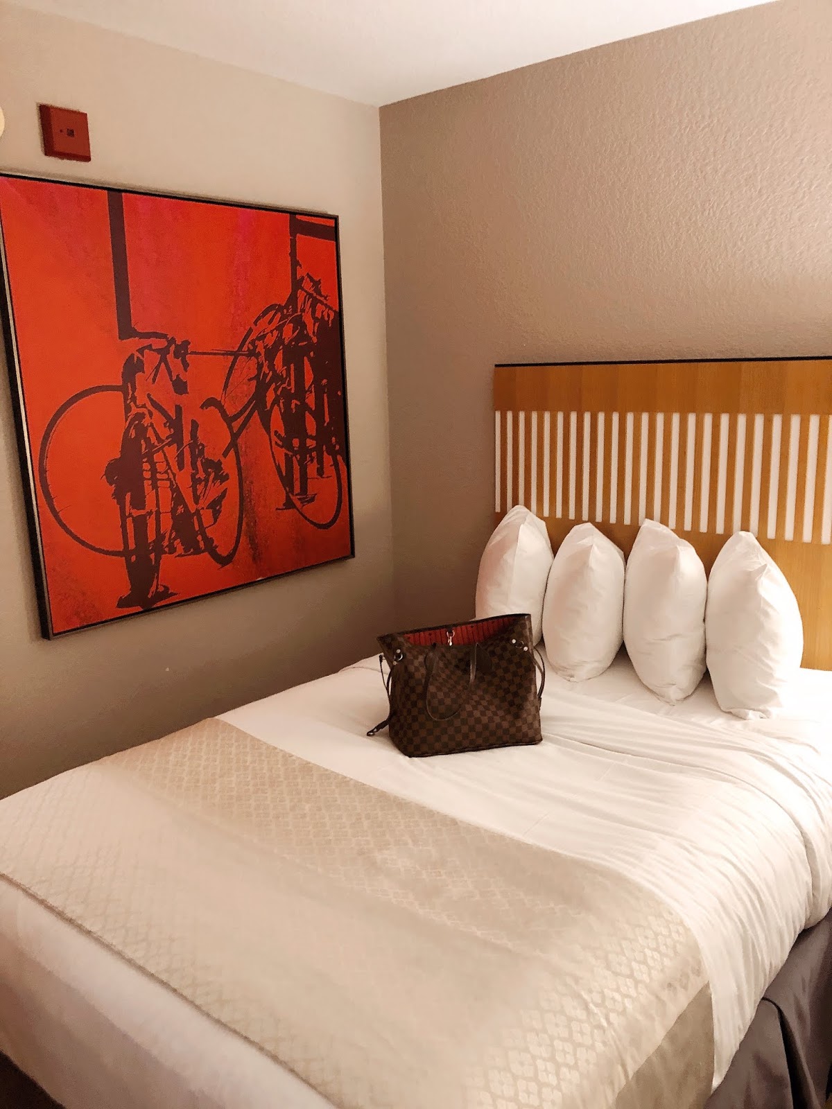 Hotel Review: Wyndham Orlando Resort International Drive. 