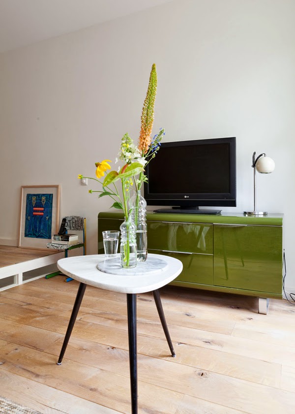 [Interior] Elegante vivienda retro vintage llena de luz y detalles