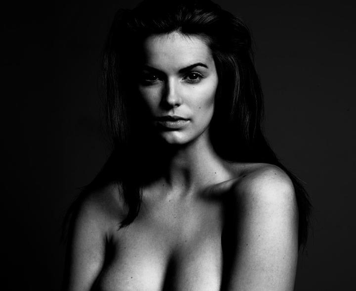 Robyn Lawley Topless