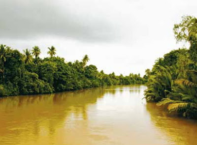 Ban Huai Raeng: Life along the canal