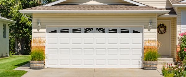 Garage doors: different types...