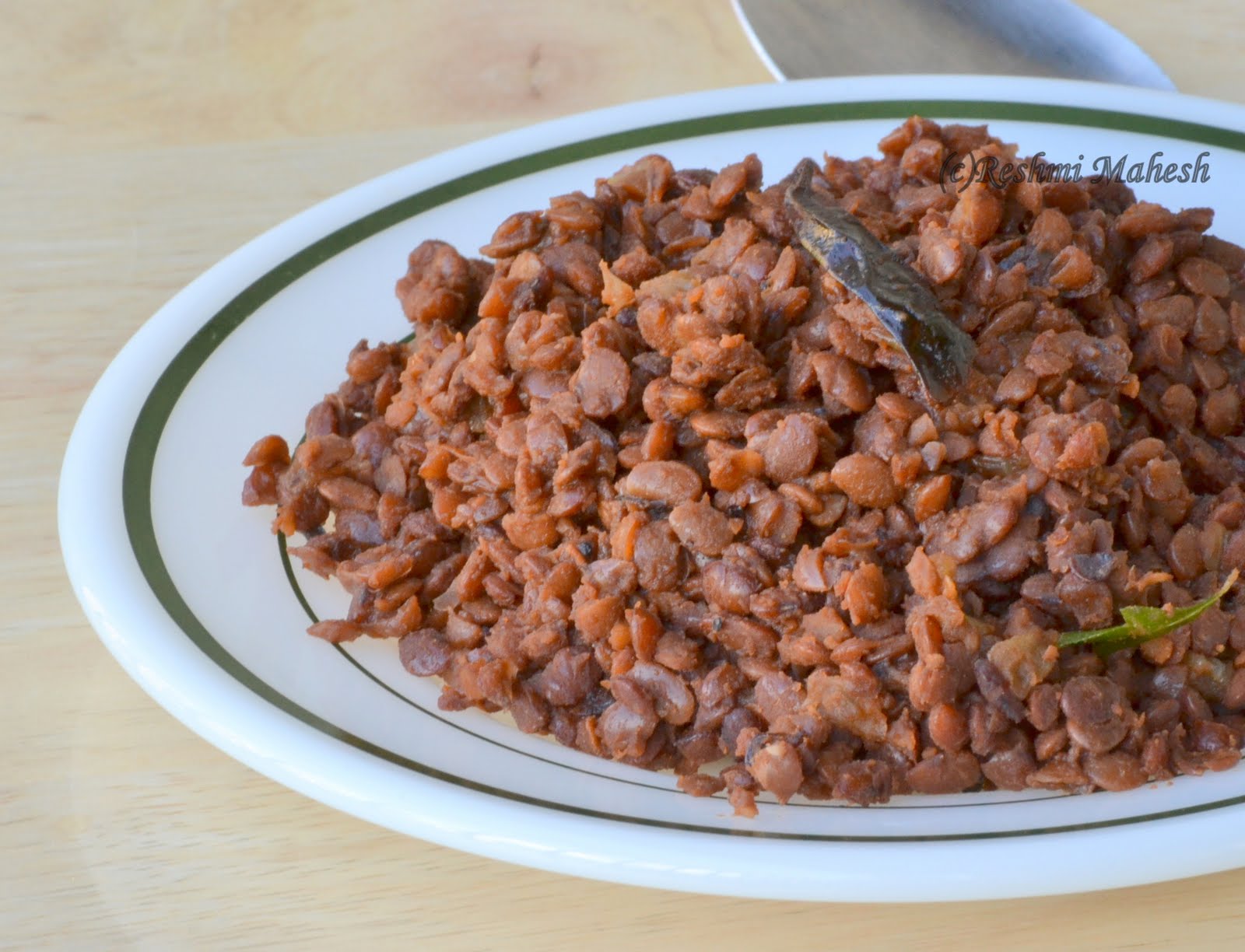 Easy Cook Horse gram stir fry/Muthira upperi