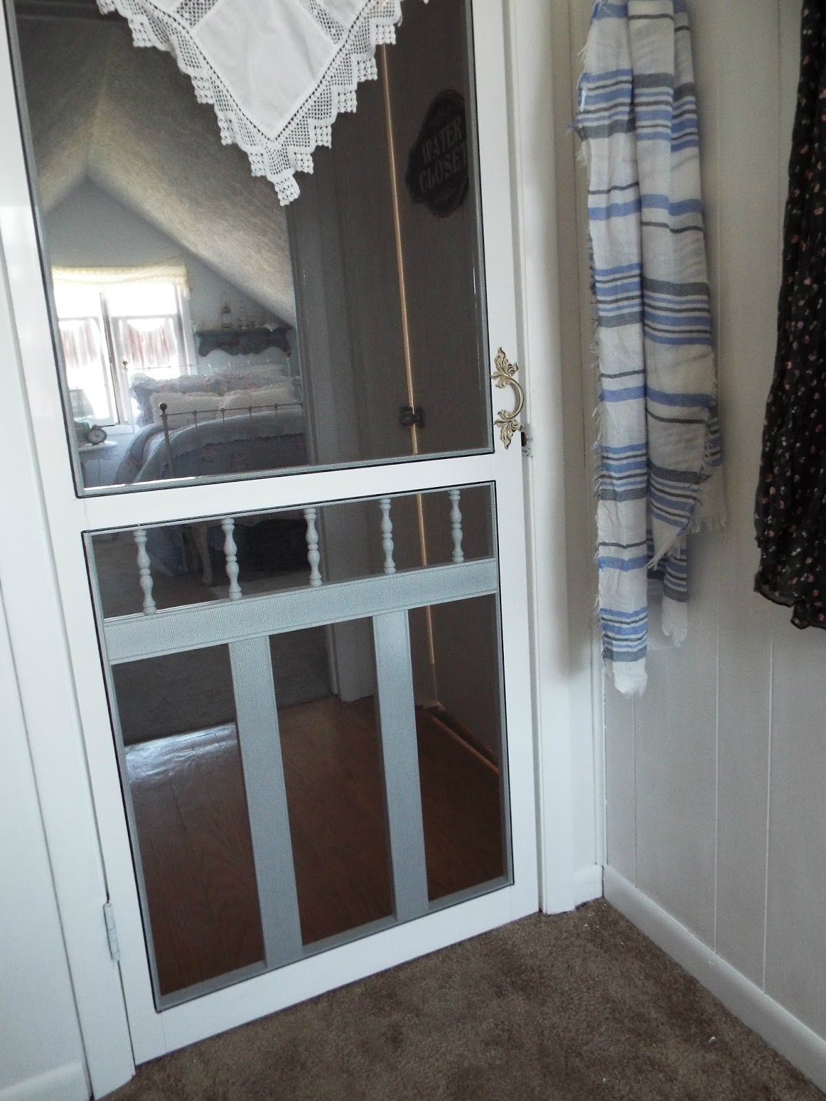 Lakehouse Screen doors on bedrooms???