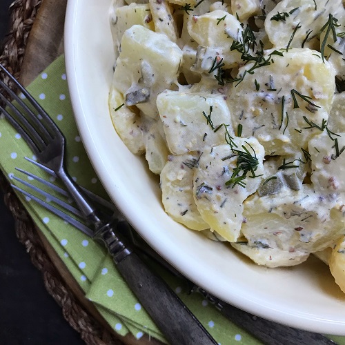 lauwarmer Kartoffel-Kohlrabi-Salat mit Schmand-Senfcreme