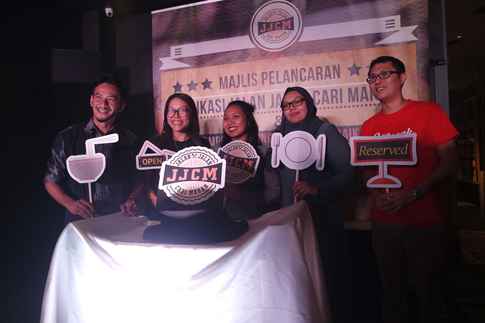 Aplikasi Jalan Jalan Cari Makan Jjcm Menyelesaikan Masalah Mencari Tempat Makan