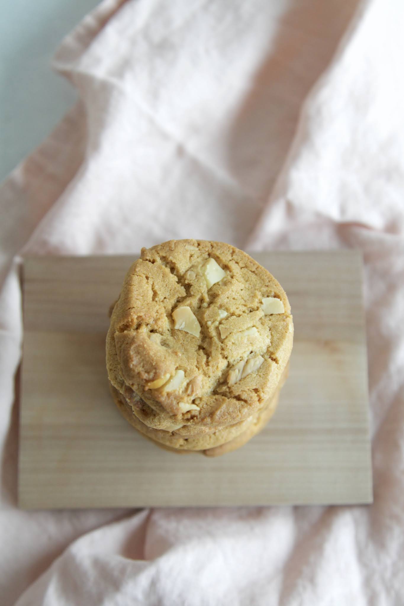 Macadamia Caramel Cookies NIEMI