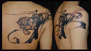 Tatuagem de tigre nas costas inteiras