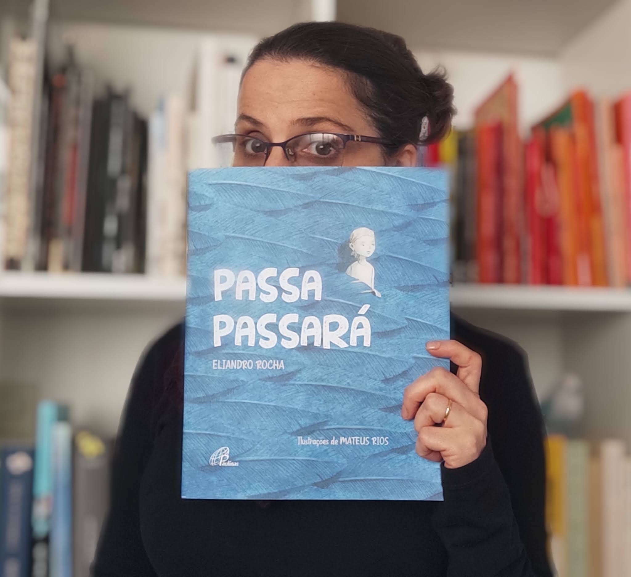 Jogo ponto a ponto desenhe uma linha dinossauro azul fofo para crianças  folha de trabalho