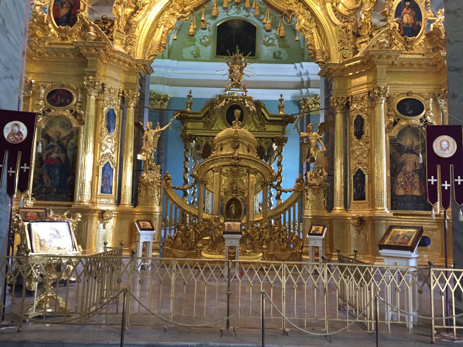 Петропавловский собор Санкт Петербург интерьер