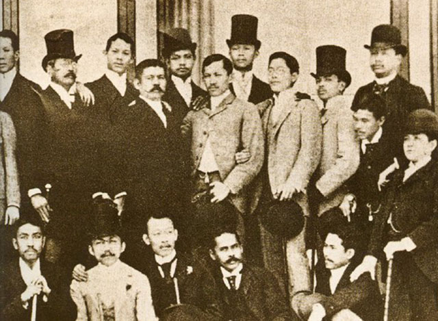 TINGNAN: Ang Mga Larawan ni Dr. Jose Rizal sa Nakaraan na Bihirang