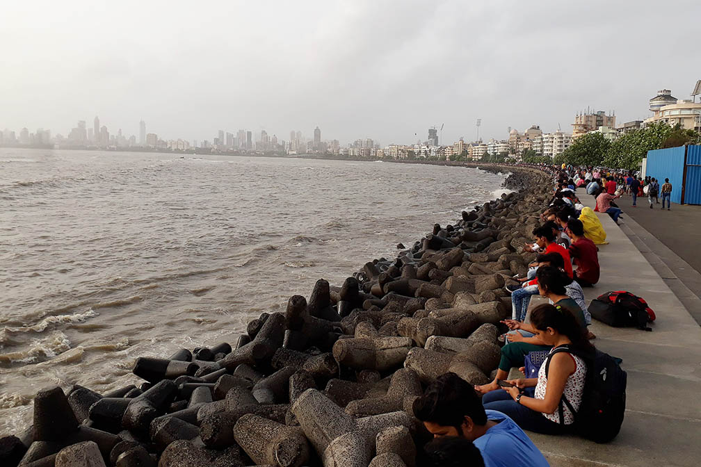 Sunset in Marine Drive Mumbai & Juhu beach at night (Maharashtra) My
