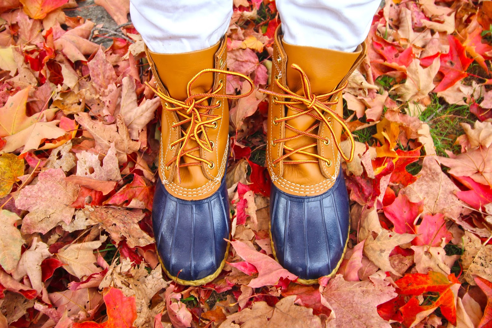 Making Restorations White Jeans & Bean Boots