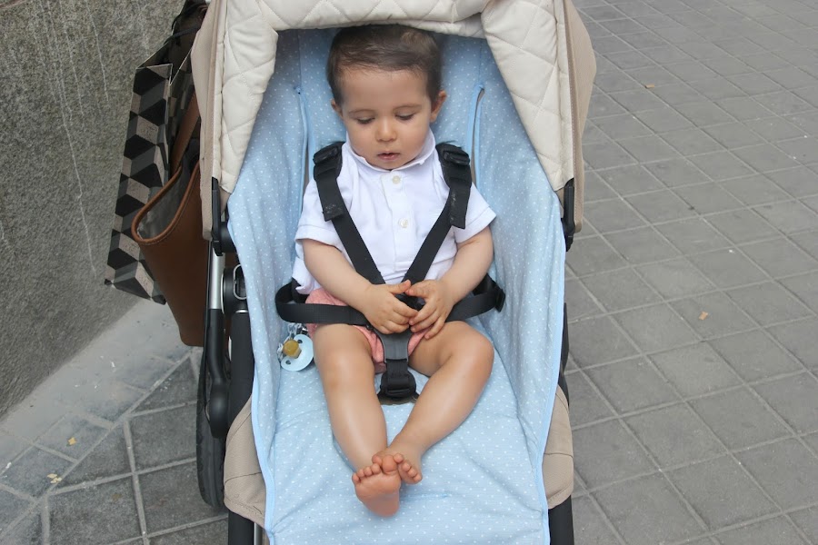 DIY Como hacer funda universal de silla de paseo o carrito para niños y bebes. Blog de costura y patrones gratis.