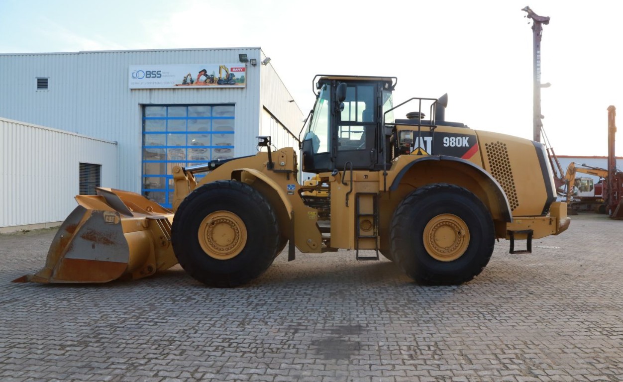 Caterpillar Loader