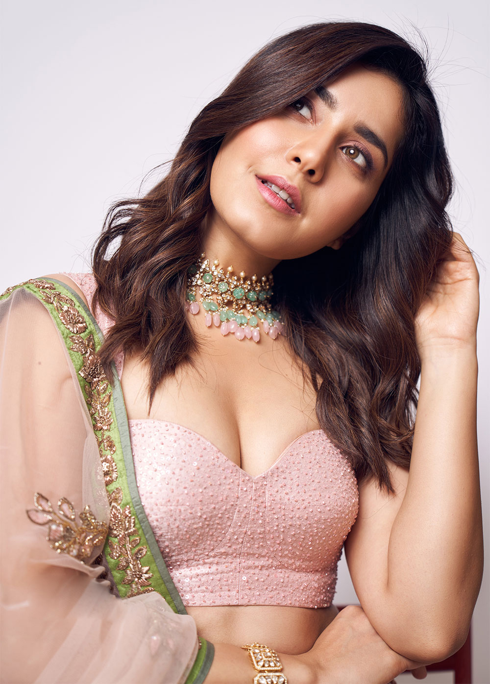  Actress  Raashi Khanna    Glam Photoshoot 