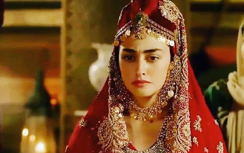 Get Esra Bilgic Aka Halime Sultan Hints At Joining Peshawar Zalmi As Free Get Wallpaper Esra Bilgic Aka Halime Sultan Hints At Joining Peshawar Zalmi As Desktop Wallpaper