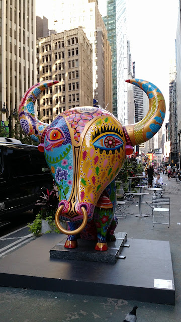 Карнавал кольорових звірів на Бродвеї, Нью-Йорк(Hung Yi. Fancy Animal Carnival, NYC)