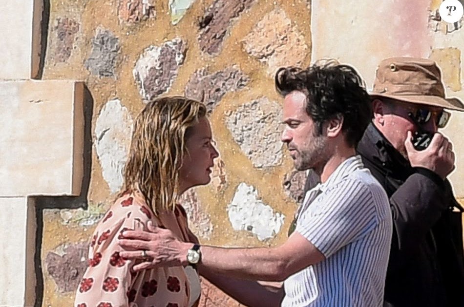Film Avec Romain Duris Et Virginie Efira ROMAIN DURIS ET VIRGINIE EFIRA EN TÊTE D'AFFICHE DE « EN ATTENDANT